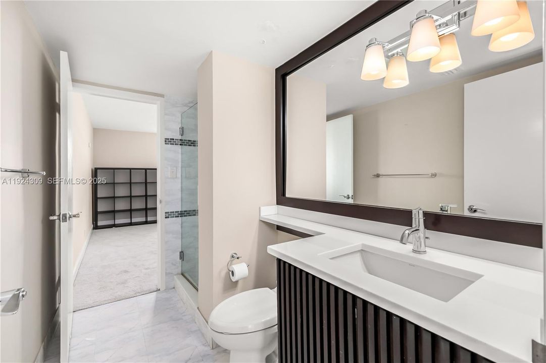 出租: $3,000 (2 贝兹, 2 浴室, 1285 平方英尺)