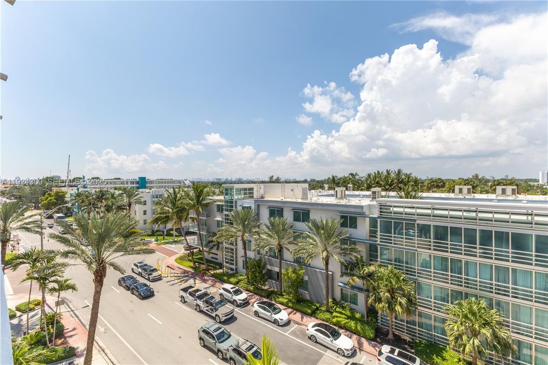 出租: $3,000 (2 贝兹, 2 浴室, 1285 平方英尺)