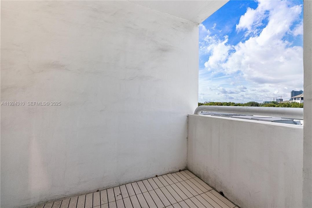 В аренду: $4,000 (2 спален, 1 ванн, 1475 Квадратных фут)