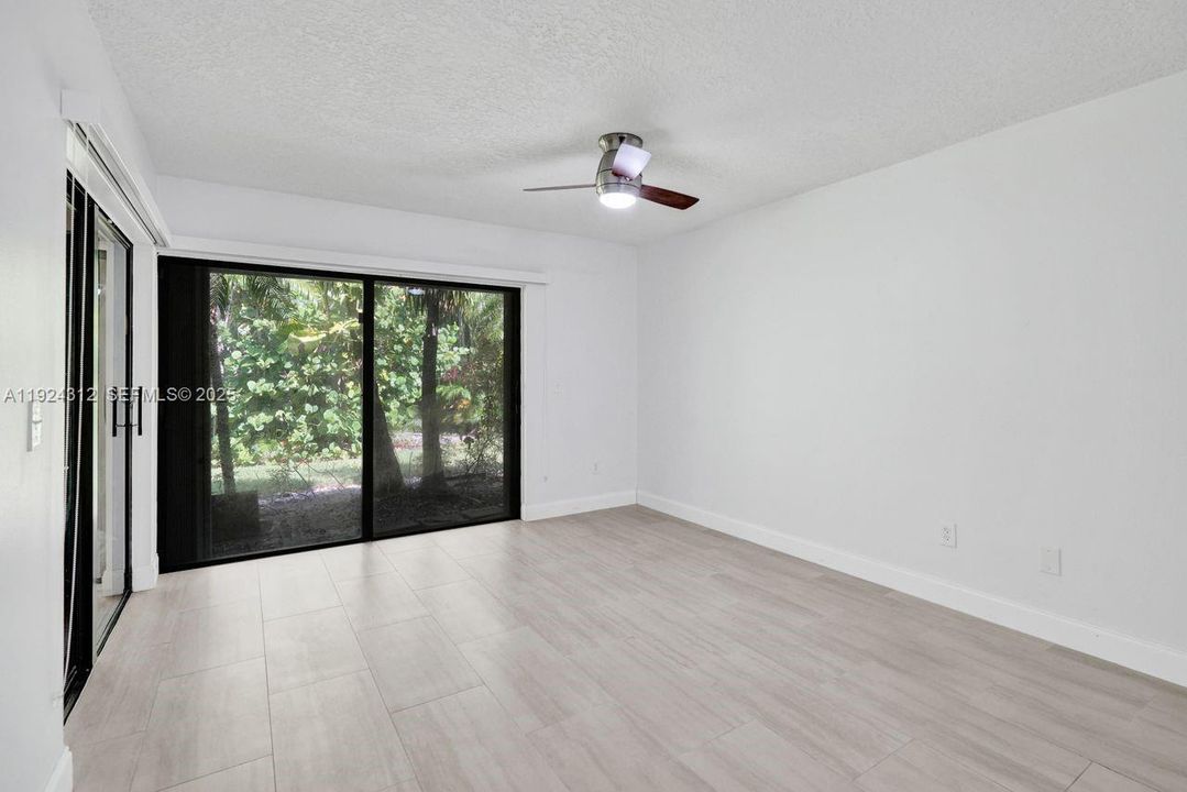 En Venta: $389,000 (2 camas, 2 baños, 1581 Pies cuadrados)