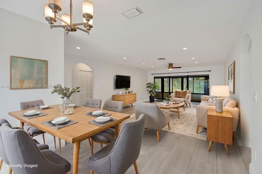 En Venta: $389,000 (2 camas, 2 baños, 1581 Pies cuadrados)