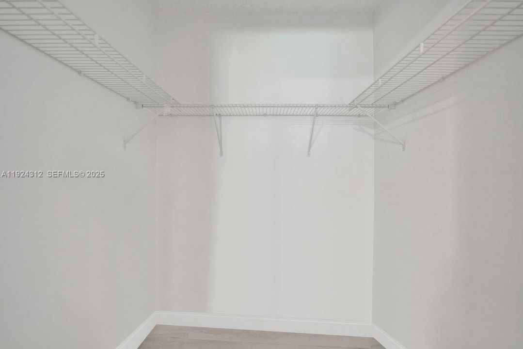 En Venta: $389,000 (2 camas, 2 baños, 1581 Pies cuadrados)