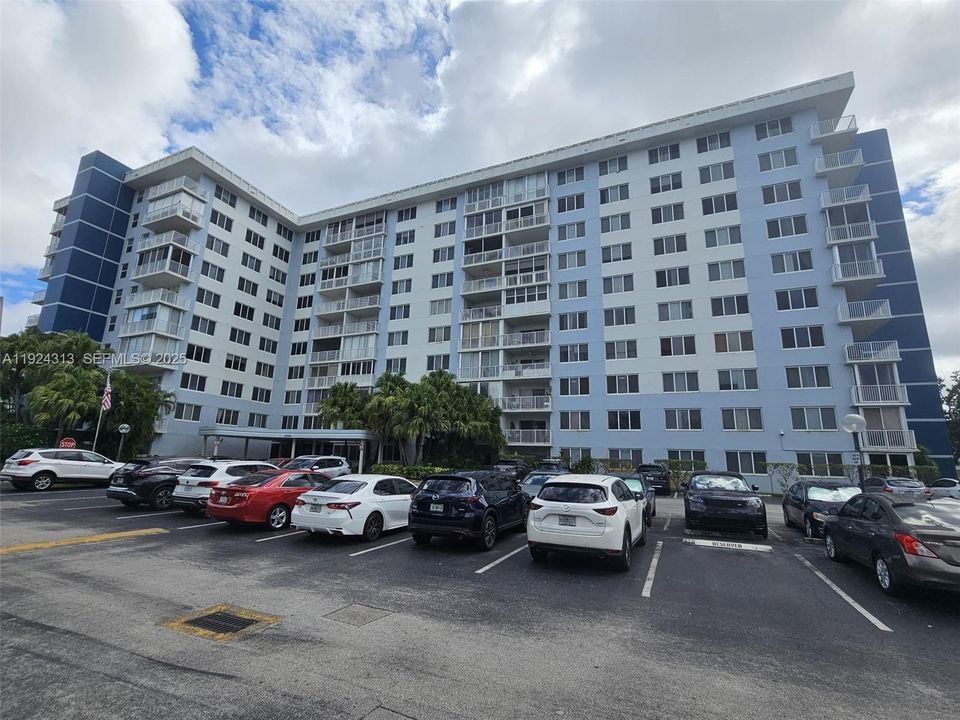 出租: $2,300 (2 贝兹, 2 浴室, 1132 平方英尺)