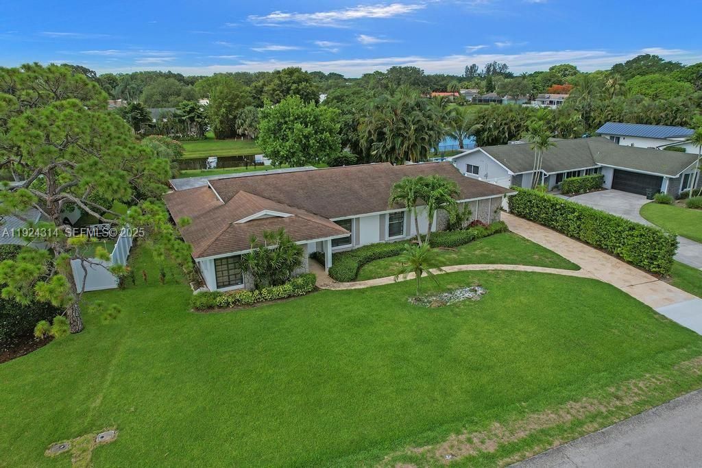 For Rent: $5,500 (3 beds, 2 baths, 2187 Square Feet)