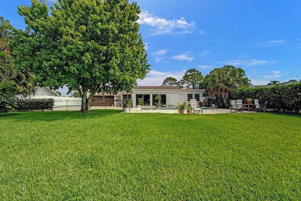 For Rent: $5,500 (3 beds, 2 baths, 2187 Square Feet)