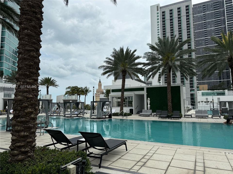 For Rent: $23,000 (5 beds, 5 baths, 3852 Square Feet)