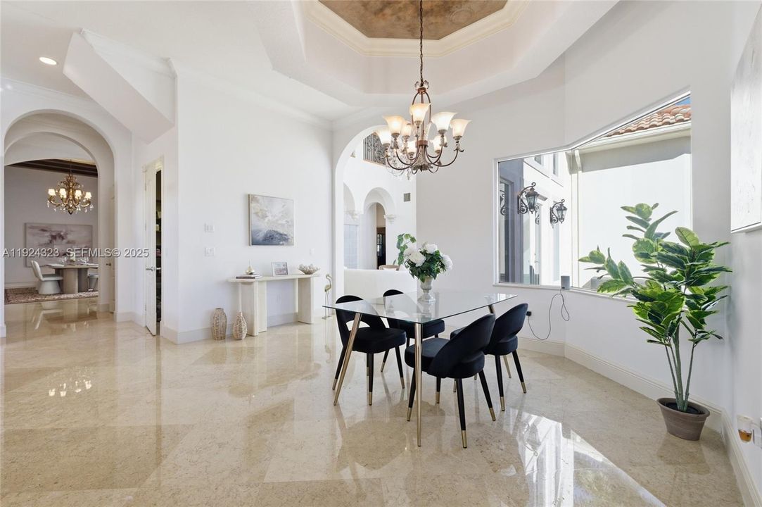 En Venta: $4,100,000 (6 camas, 7 baños, 8508 Pies cuadrados)