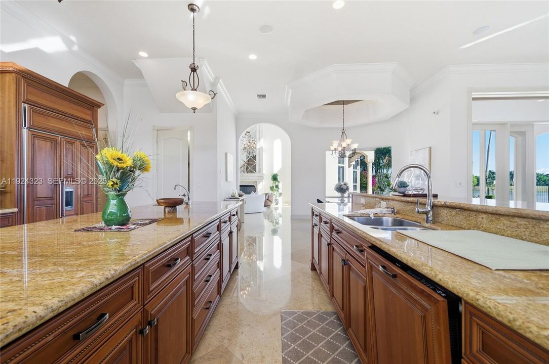 En Venta: $4,100,000 (6 camas, 7 baños, 8508 Pies cuadrados)