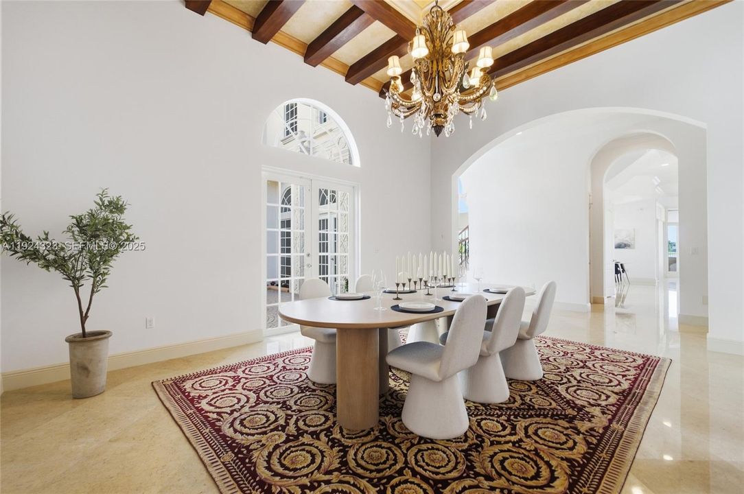 En Venta: $4,100,000 (6 camas, 7 baños, 8508 Pies cuadrados)