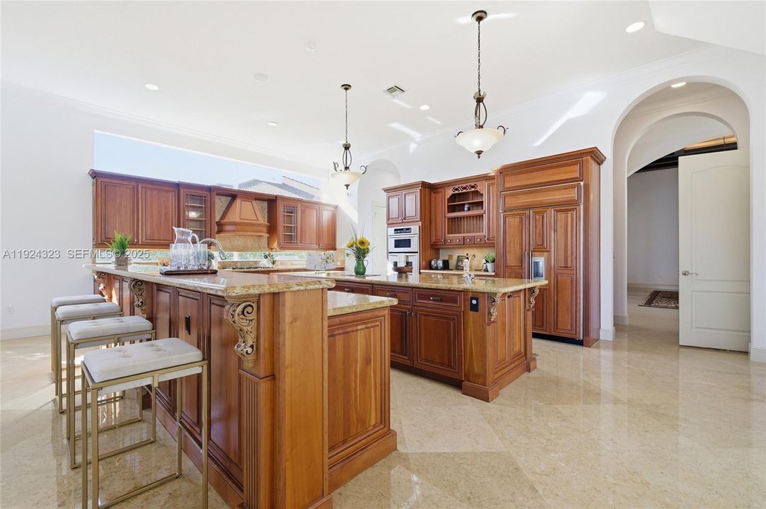 En Venta: $4,100,000 (6 camas, 7 baños, 8508 Pies cuadrados)