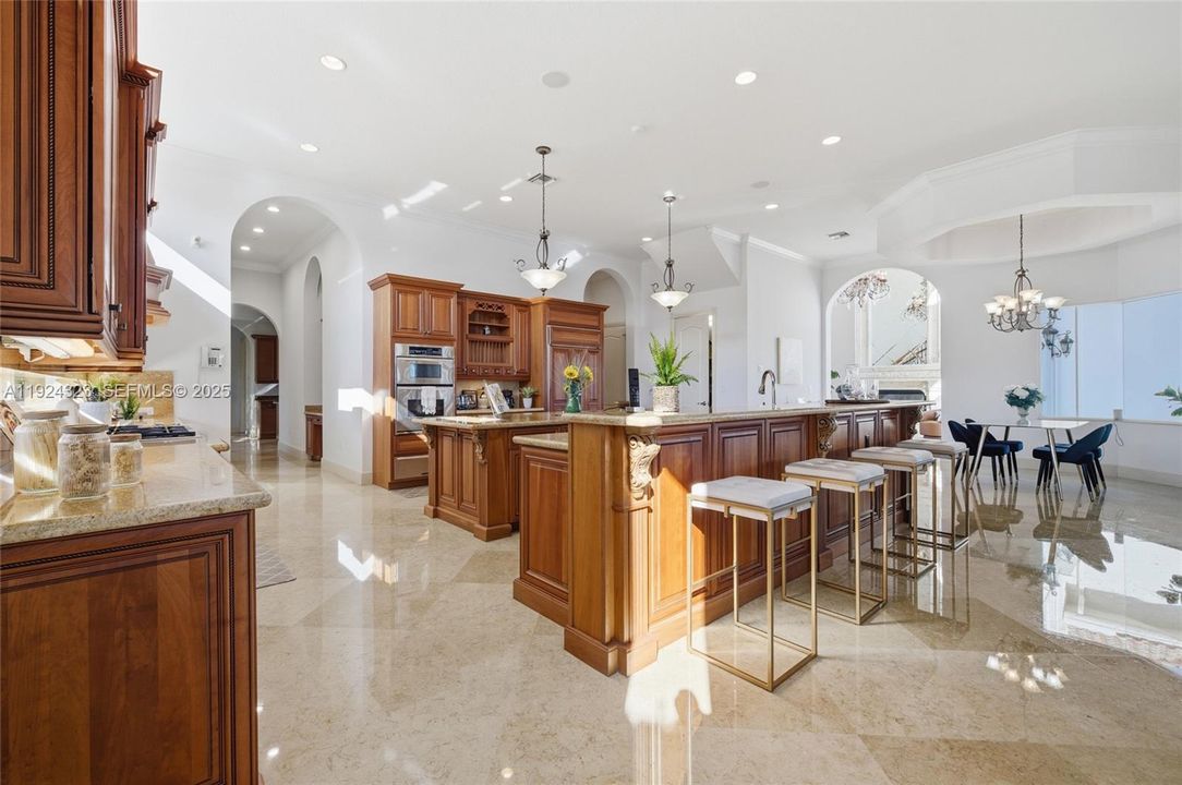 En Venta: $4,100,000 (6 camas, 7 baños, 8508 Pies cuadrados)