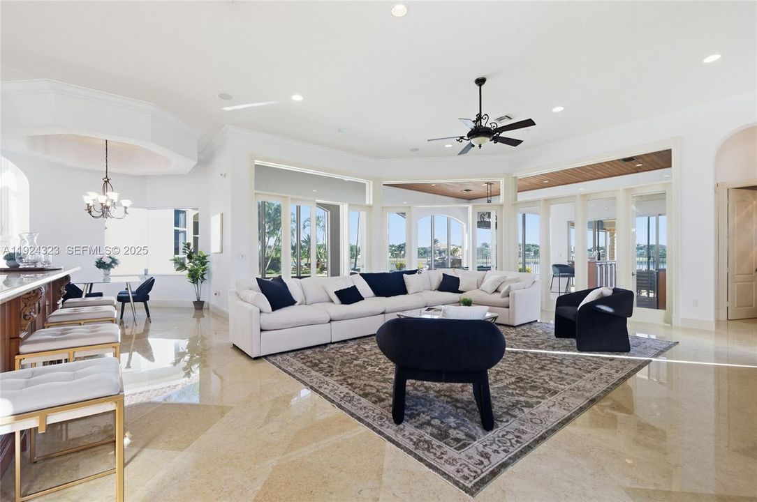 En Venta: $4,100,000 (6 camas, 7 baños, 8508 Pies cuadrados)