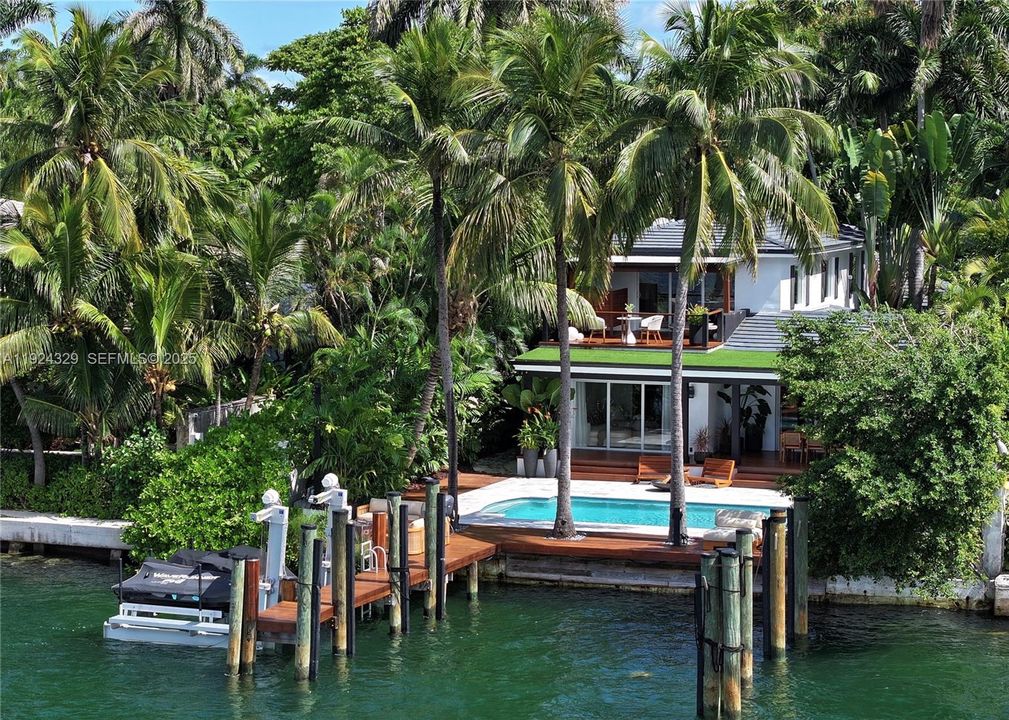 For Rent: $75,000 (4 beds, 4 baths, 3702 Square Feet)