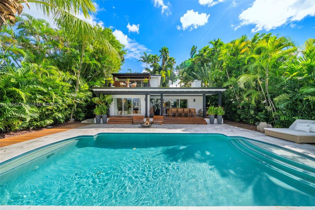 For Rent: $75,000 (4 beds, 4 baths, 3702 Square Feet)