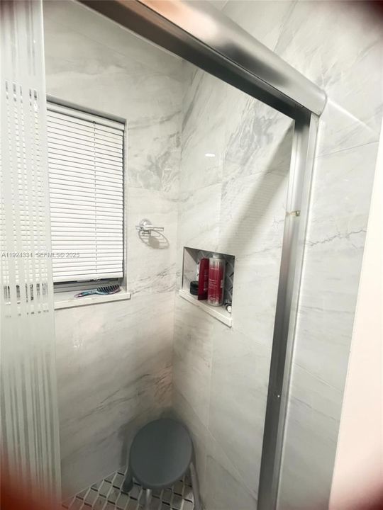 For Rent: $1,500 (1 beds, 1 baths, 720 Square Feet)