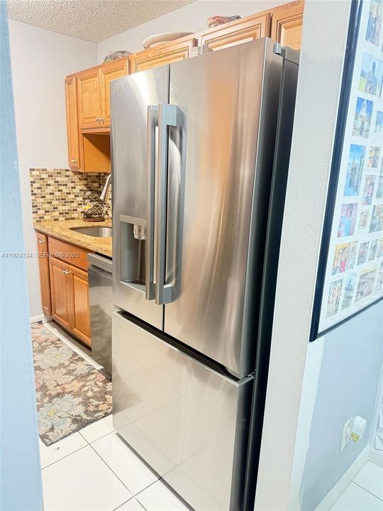 For Rent: $1,500 (1 beds, 1 baths, 720 Square Feet)