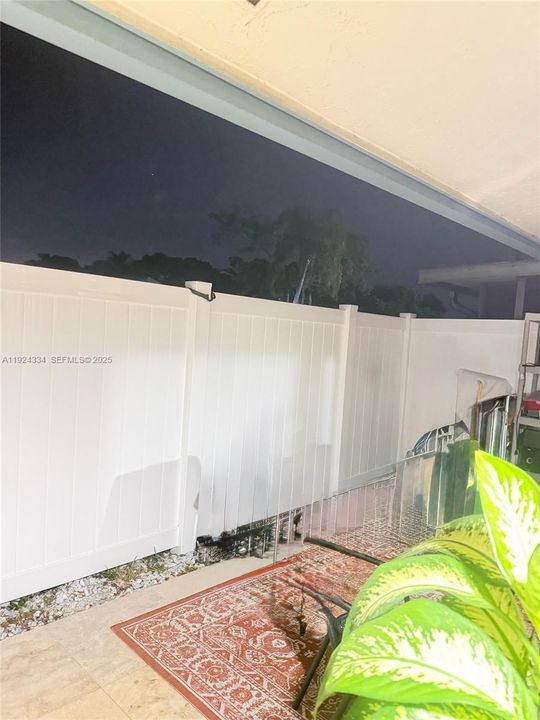 For Rent: $1,500 (1 beds, 1 baths, 720 Square Feet)