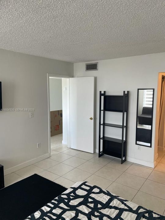 For Rent: $1,800 (1 beds, 1 baths, 0 Square Feet)