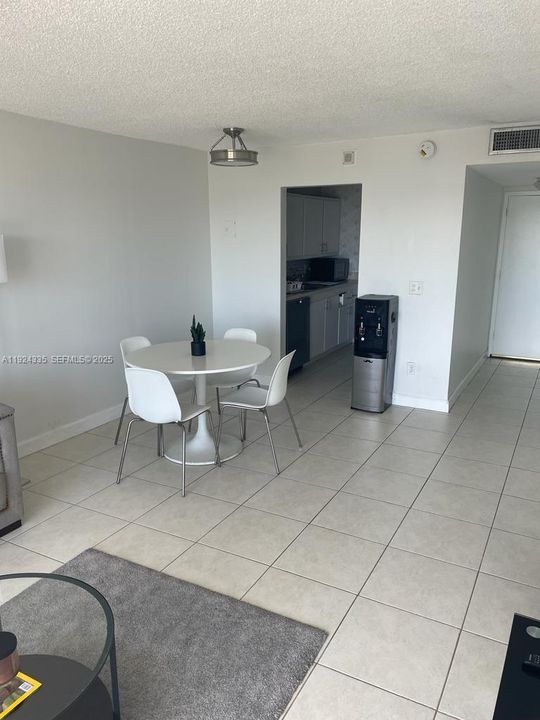 For Rent: $1,800 (1 beds, 1 baths, 0 Square Feet)