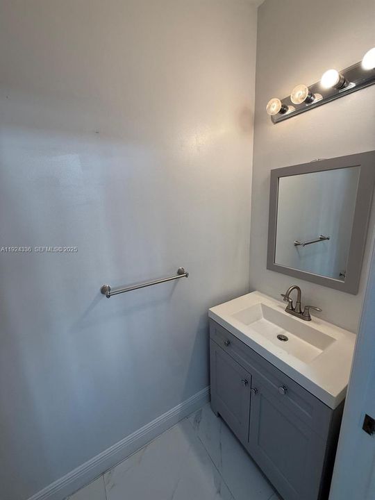 En Renta: $3,800 (3 camas, 2 baños, 2226 Pies cuadrados)