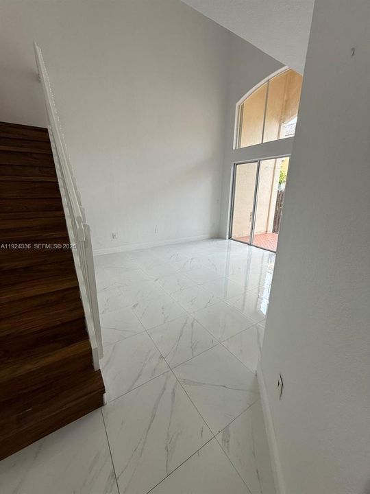 En Renta: $3,800 (3 camas, 2 baños, 2226 Pies cuadrados)