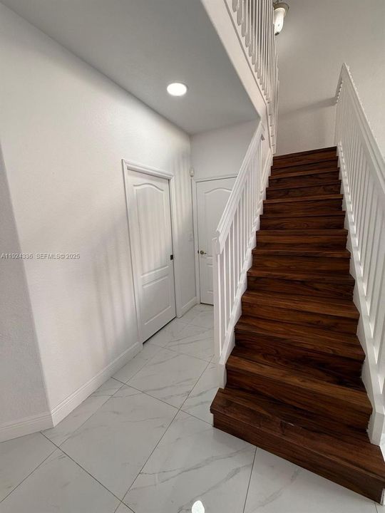 En Renta: $3,800 (3 camas, 2 baños, 2226 Pies cuadrados)