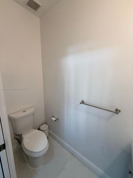 En Renta: $3,800 (3 camas, 2 baños, 2226 Pies cuadrados)