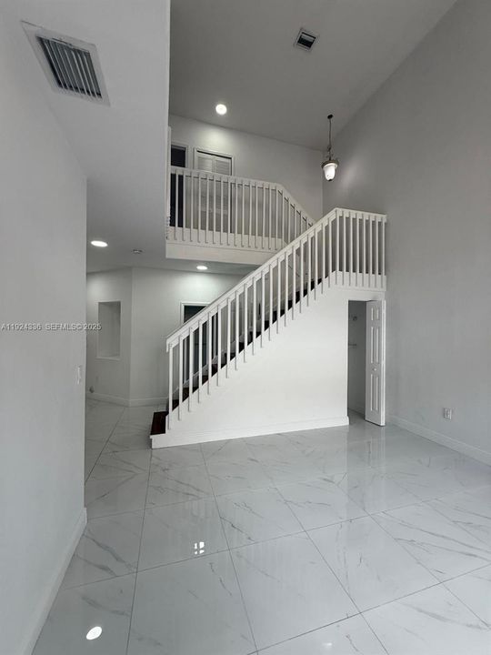 En Renta: $3,800 (3 camas, 2 baños, 2226 Pies cuadrados)