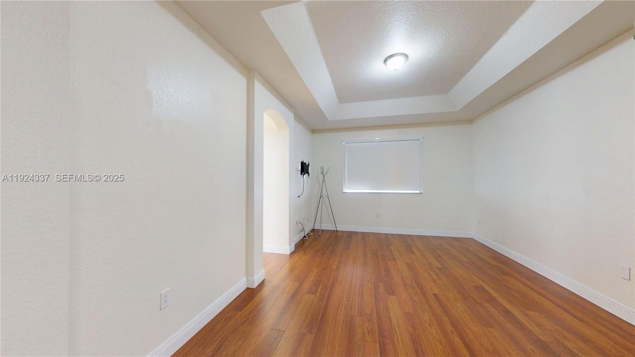 En Renta: $5,500 (4 camas, 3 baños, 3012 Pies cuadrados)