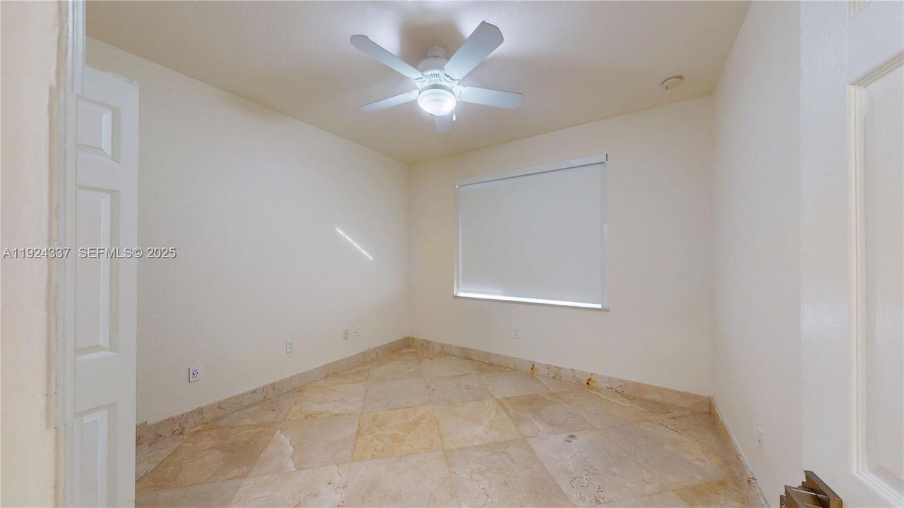 En Renta: $5,500 (4 camas, 3 baños, 3012 Pies cuadrados)