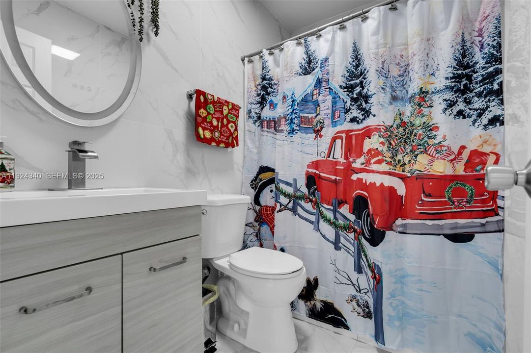 For Rent: $3,200 (3 beds, 2 baths, 1265 Square Feet)