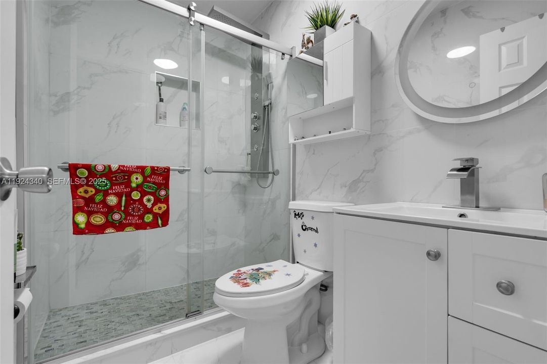 For Rent: $3,200 (3 beds, 2 baths, 1265 Square Feet)