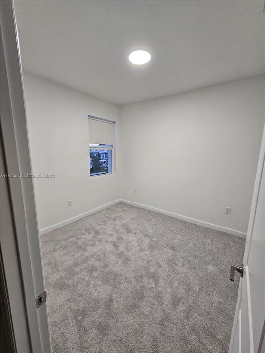 出租: $2,500 (3 贝兹, 2 浴室, 0 平方英尺)