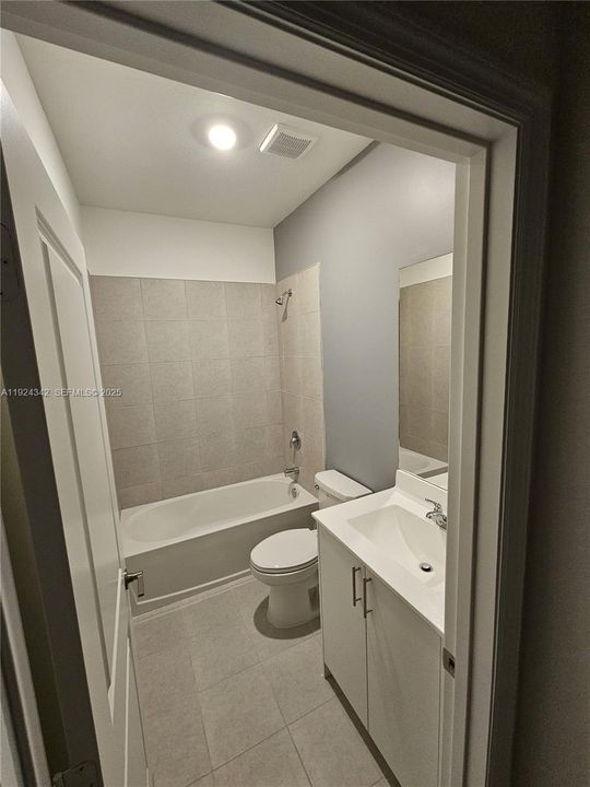 出租: $2,500 (3 贝兹, 2 浴室, 0 平方英尺)