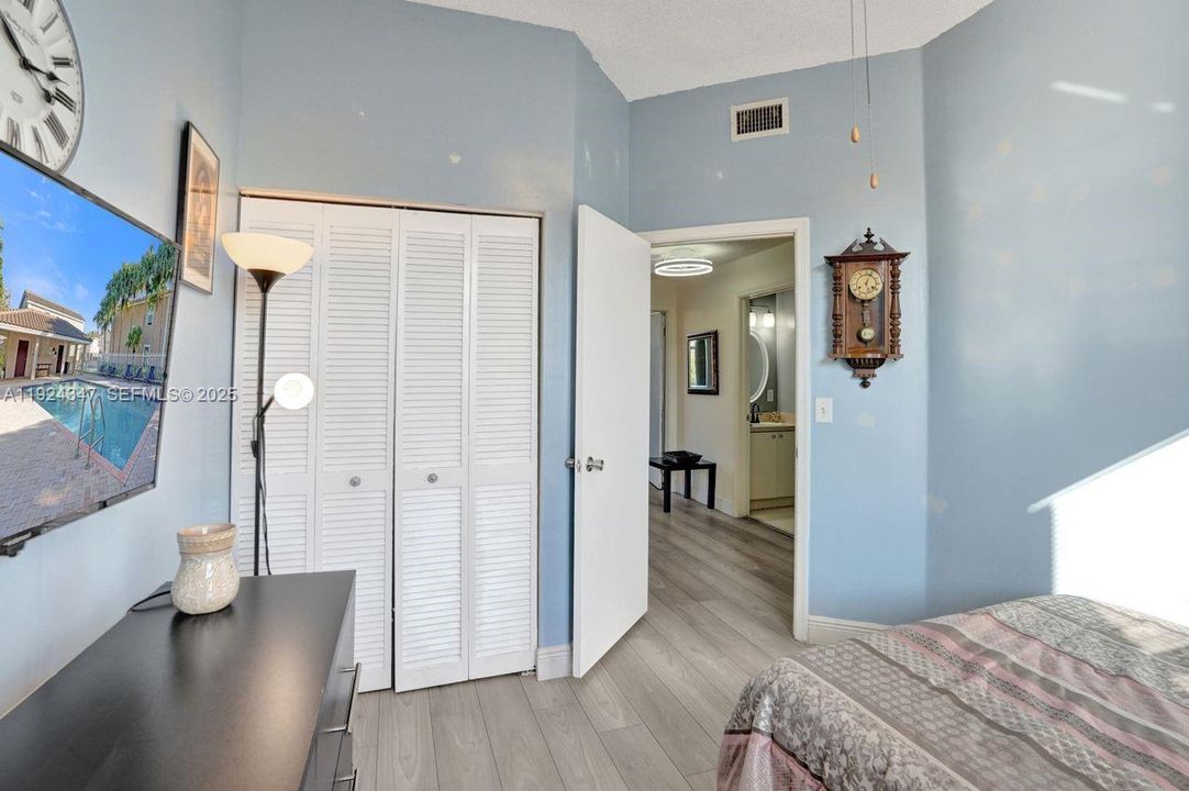 En Venta: $450,000 (3 camas, 2 baños, 1524 Pies cuadrados)