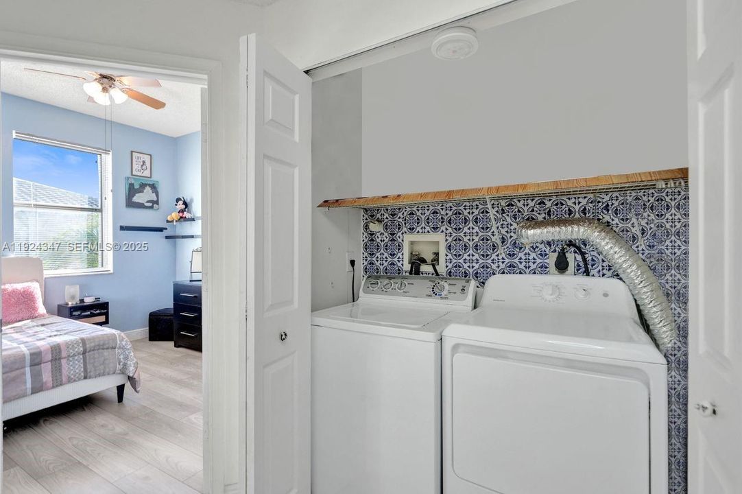 En Venta: $450,000 (3 camas, 2 baños, 1524 Pies cuadrados)