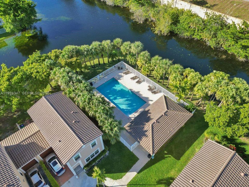 En Venta: $450,000 (3 camas, 2 baños, 1524 Pies cuadrados)