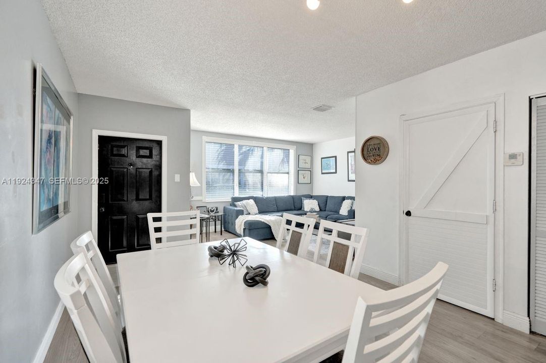 En Venta: $450,000 (3 camas, 2 baños, 1524 Pies cuadrados)