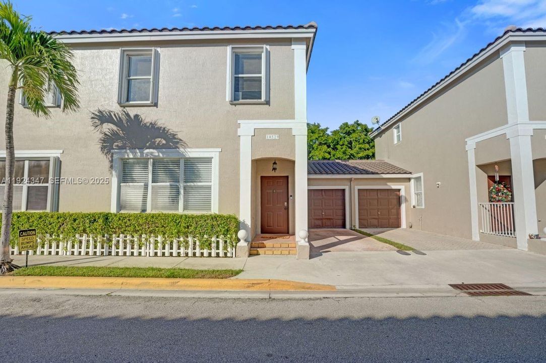 En Venta: $450,000 (3 camas, 2 baños, 1524 Pies cuadrados)