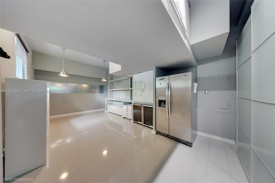 For Rent: $15,000 (3 beds, 2 baths, 2322 Square Feet)