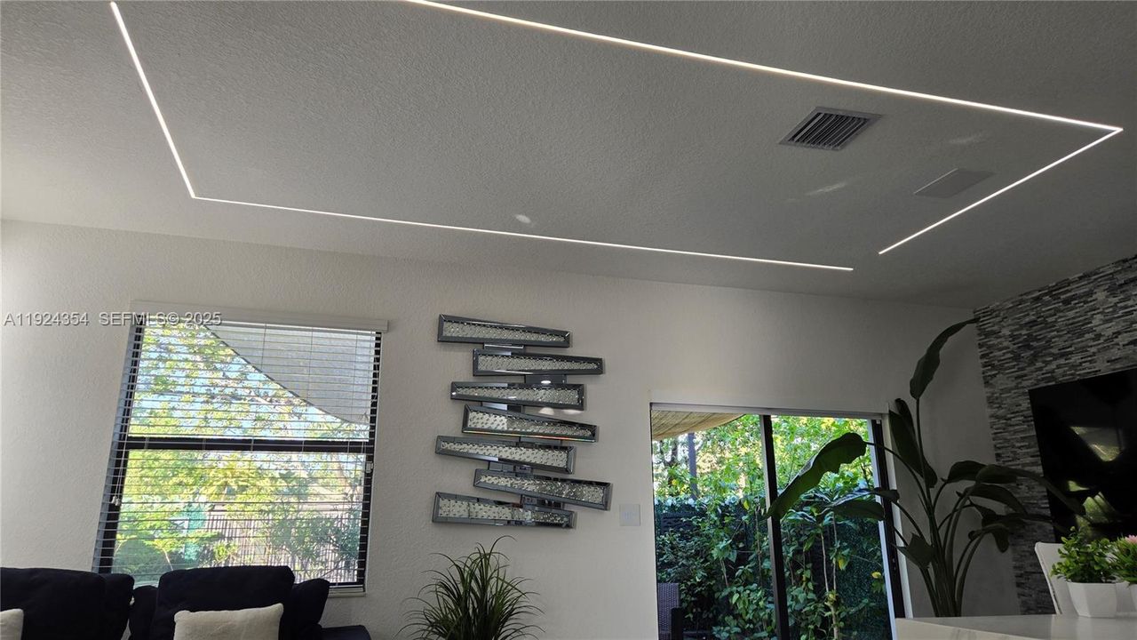 На продажу: $649,999 (4 спален, 3 ванн, 2086 Квадратных фут)