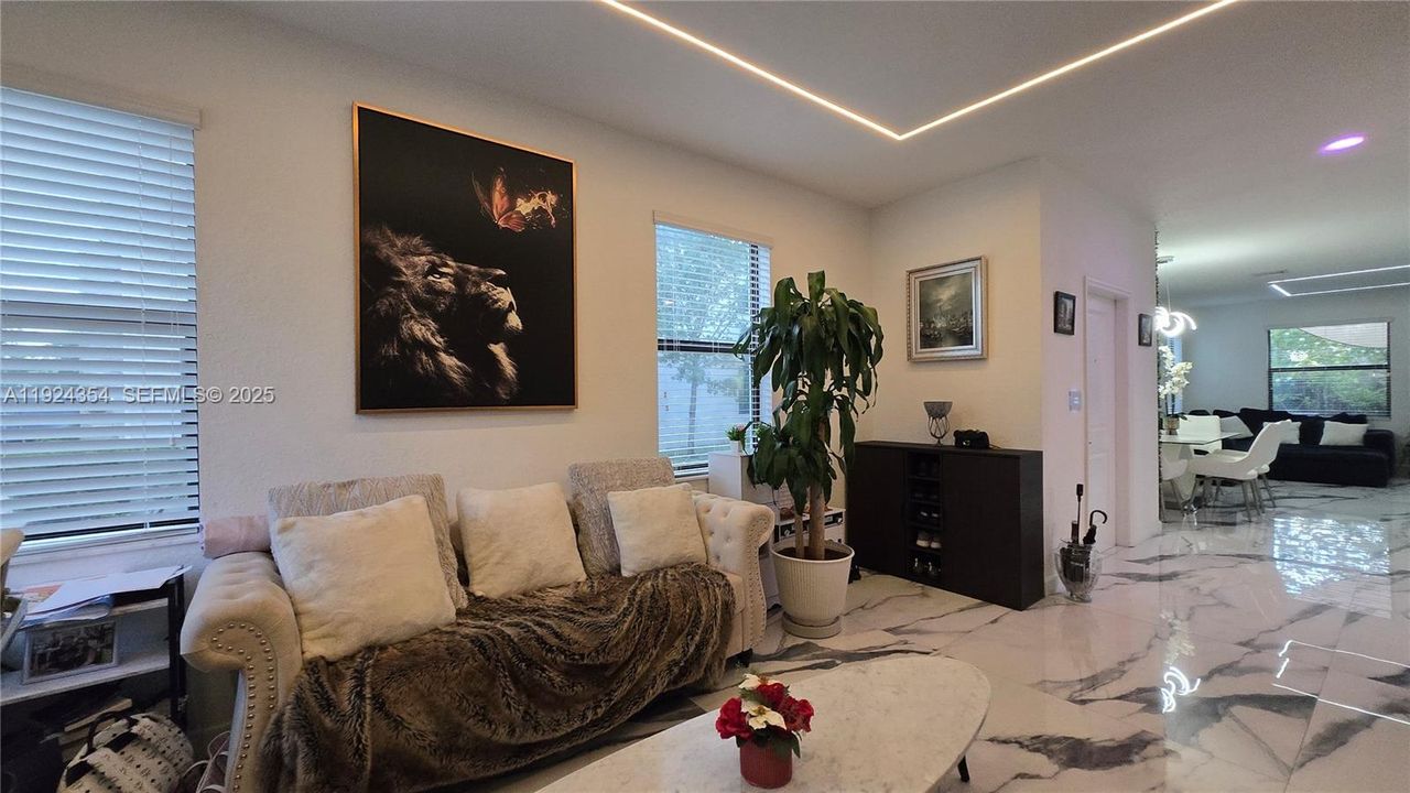 For Sale: $649,999 (4 beds, 3 baths, 2086 Square Feet)