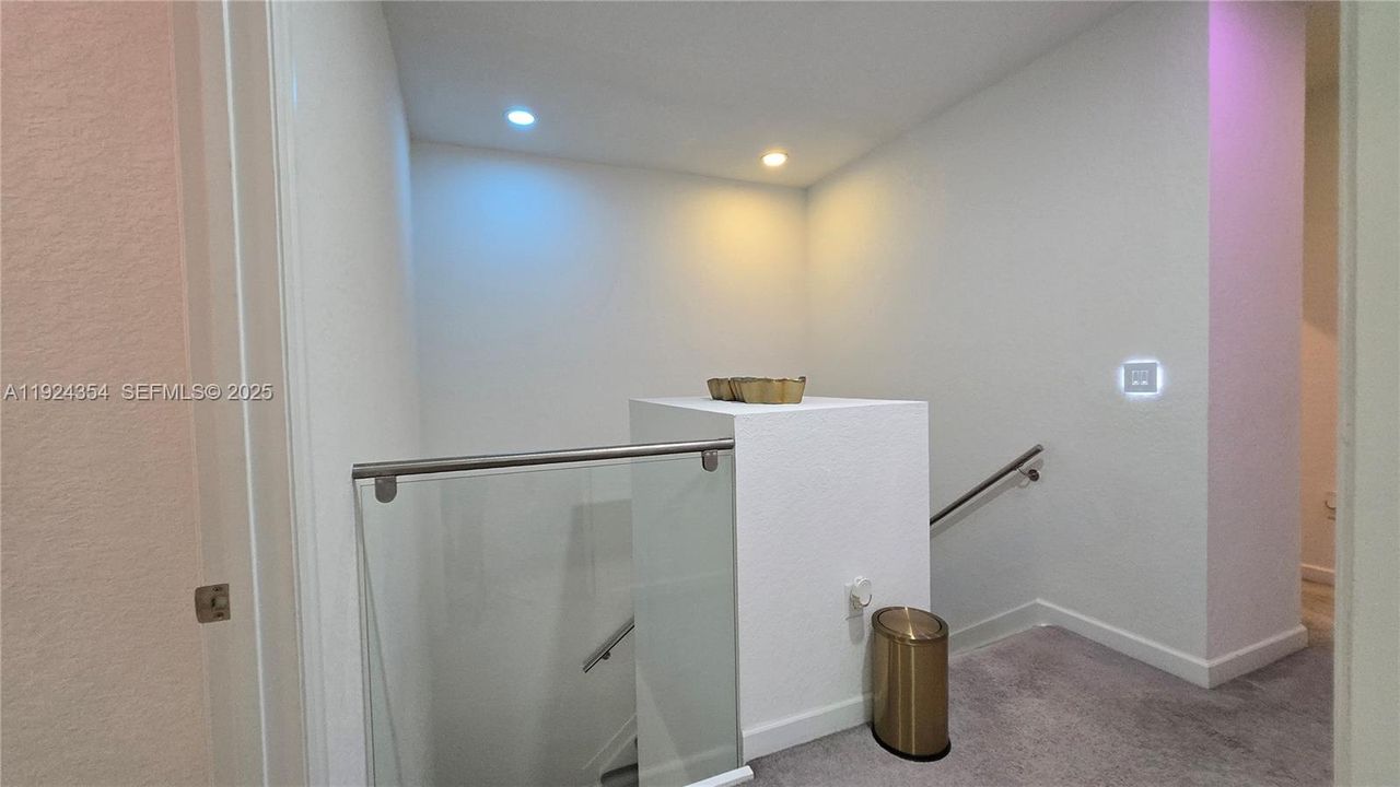 For Sale: $649,999 (4 beds, 3 baths, 2086 Square Feet)