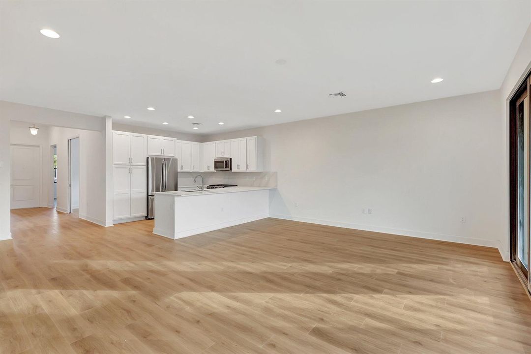 21-web-or-mls-5P1A0717