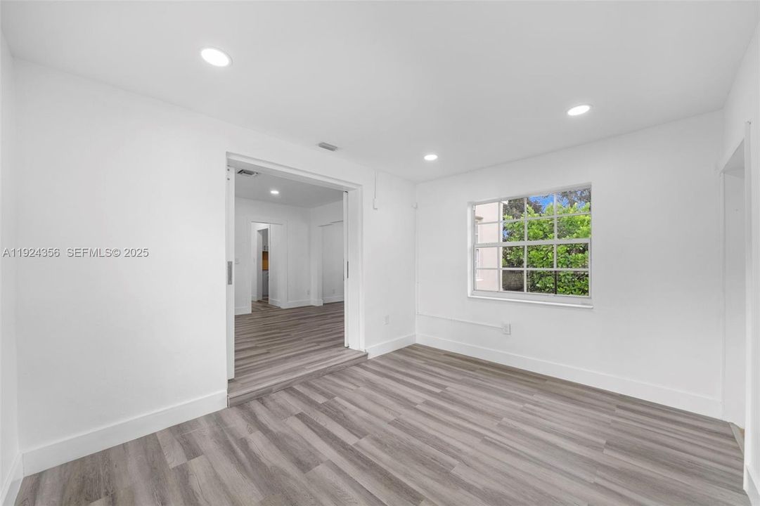 For Sale: $790,000 (3 beds, 1 baths, 1154 Square Feet)