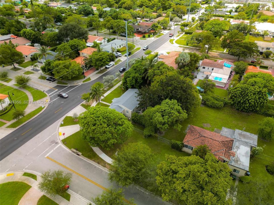 For Sale: $790,000 (3 beds, 1 baths, 1154 Square Feet)