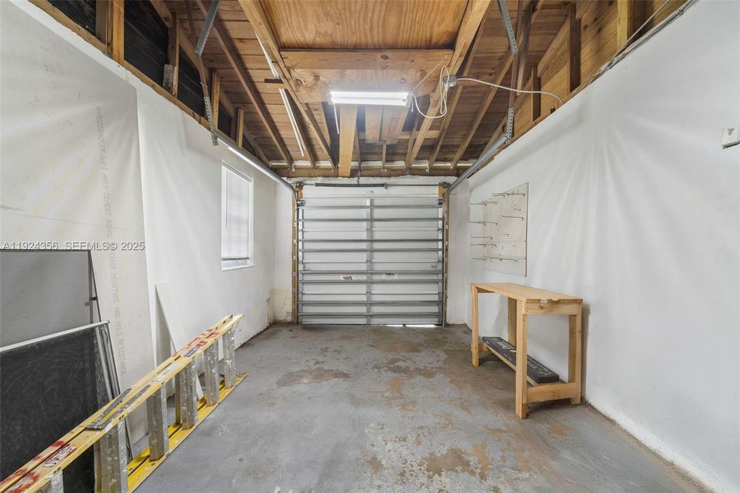 For Sale: $790,000 (3 beds, 1 baths, 1154 Square Feet)