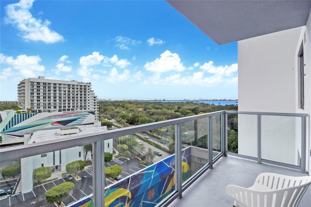 For Sale: $599,990 (1 beds, 1 baths, 808 Square Feet)