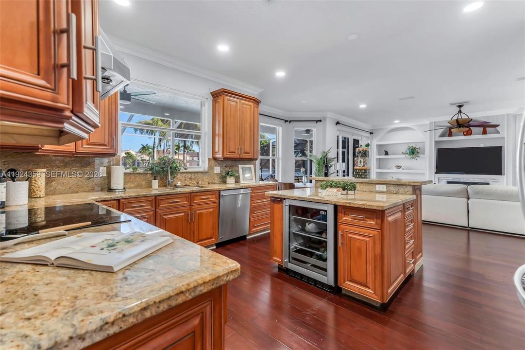 На продажу: $1,249,900 (5 спален, 4 ванн, 3901 Квадратных фут)