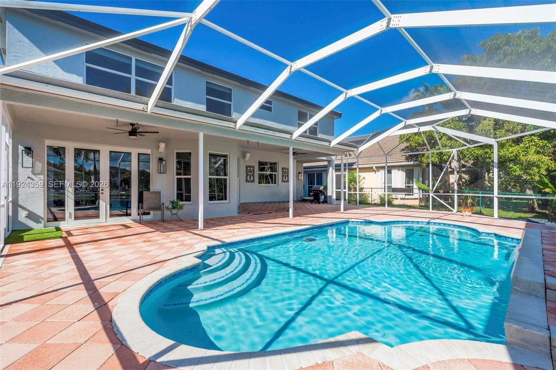 На продажу: $1,249,900 (5 спален, 4 ванн, 3901 Квадратных фут)